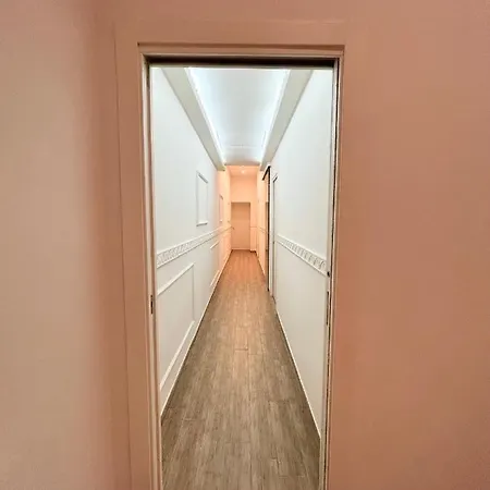 Savastano House Duomo 4* Neapol