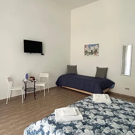 Savastano House Duomo Neapol